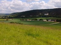 Vue sur la vallée de Brosville... (en face ancien décollage parapente).