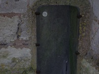 Pissotière derrire l'église de La Saussaye
