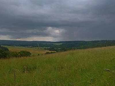 IMG 20160616 162045213  -->  ça gronde et arrose tout près